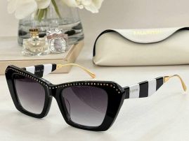 Picture of Valentino Sunglasses _SKUfw46803232fw